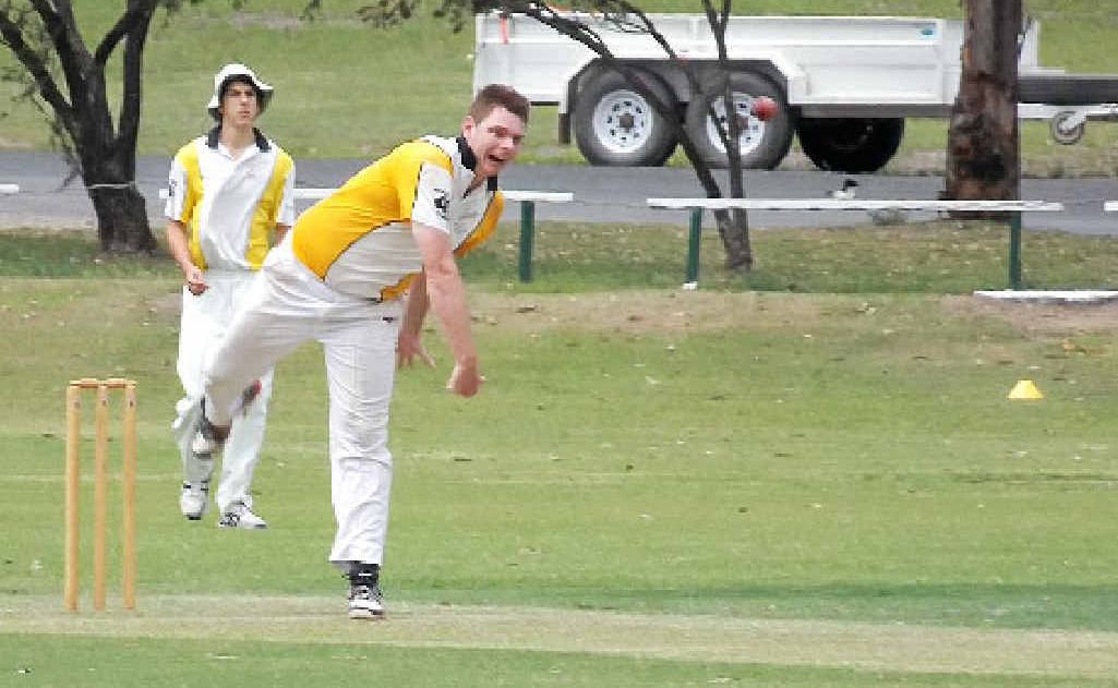 Harelquins skipper Tim Kross bowls. Harelquins skipper Tim Kross bowls.